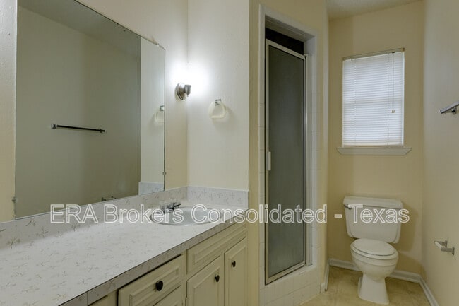 Building Photo - 641 Richfield Dr