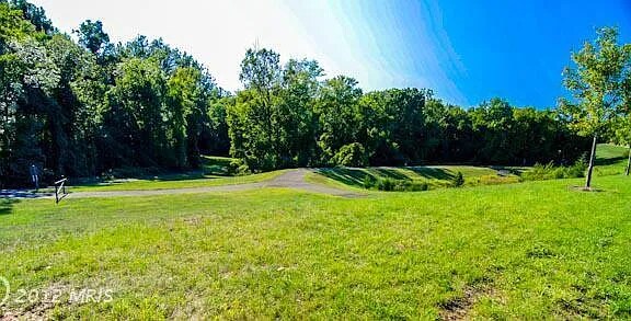 Community Park - 6215 Split Creek Ln