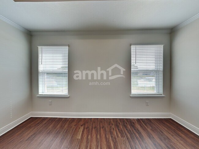 Building Photo - 27273 St Andrews Ave