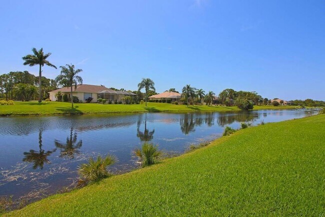 Building Photo - 1125 Rotonda Cir