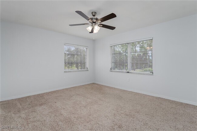Building Photo - 180 Cypress Way E
