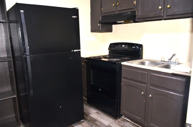 Building Photo - 308 E Olive St