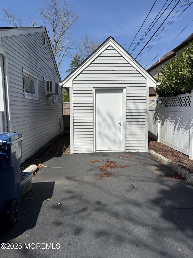 Building Photo - 605 Corlies Ave