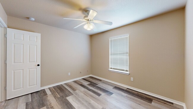 Building Photo - PRICE IMPROVEMENT ONLY $2,195 for OVER 1 A...