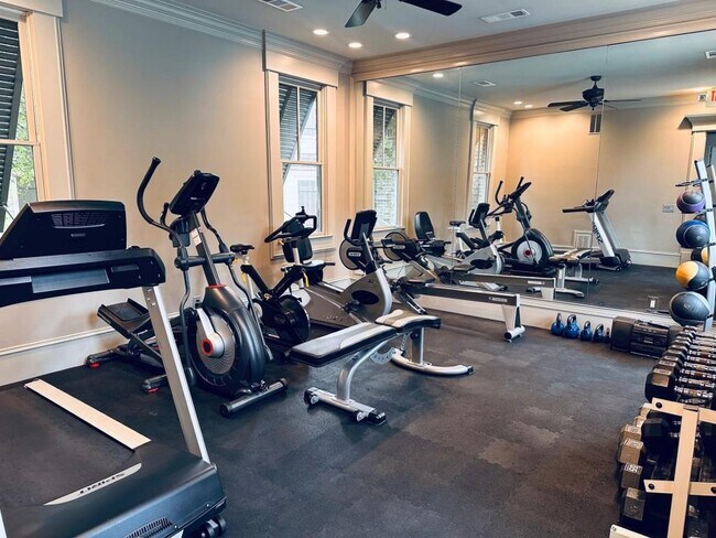 Building Photo - 704 Stickley Oak Way