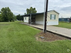 Building Photo - 7606A Ling Rd