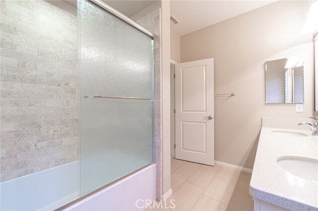 Building Photo - 62 Brindisi