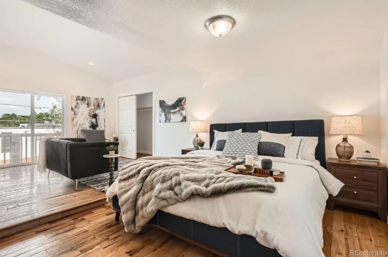 Building Photo - 2426 S Acoma St