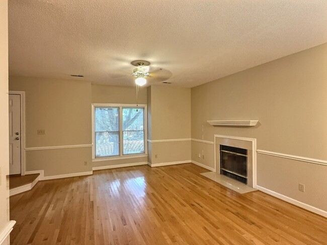 Building Photo - 7 Preakness Dr