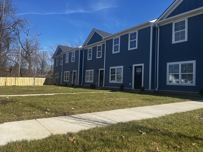 Building Photo - 506 S Main St