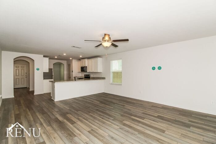 Building Photo - 18404 Allen Welch Dr