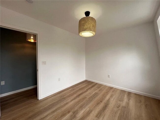 Building Photo - 9 Turner Ave