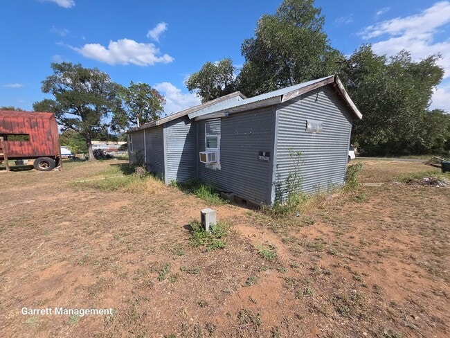 Building Photo - 126 Iroquois Dr
