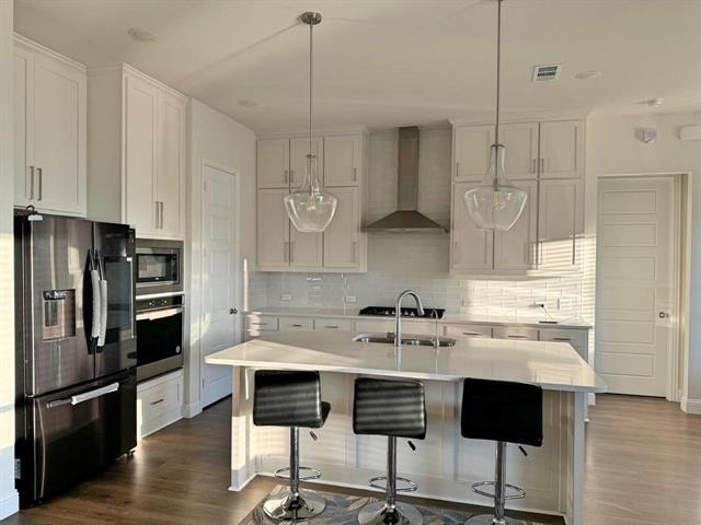 Building Photo - 204 Hardwood Trl