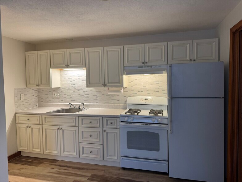 Building Photo - 11 Brattle St