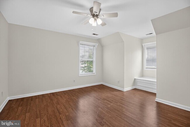 Building Photo - 20787 Red Rose Ct