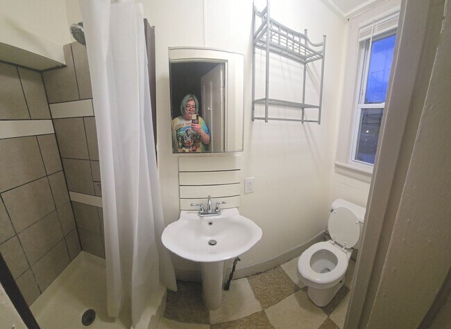 Building Photo - Charming 2-Bedroom in the Heart of the Lower East Side