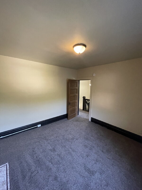 Building Photo - 1250 Blackadore Ave