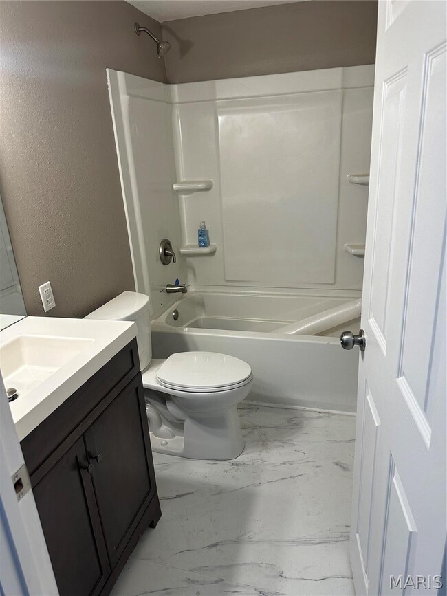 Building Photo - 5712 Pontiac Dr