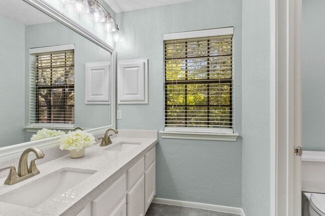 Building Photo - 35 Amber Sky Pl