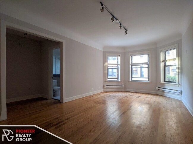 Building Photo - 2319 N Rockwell St