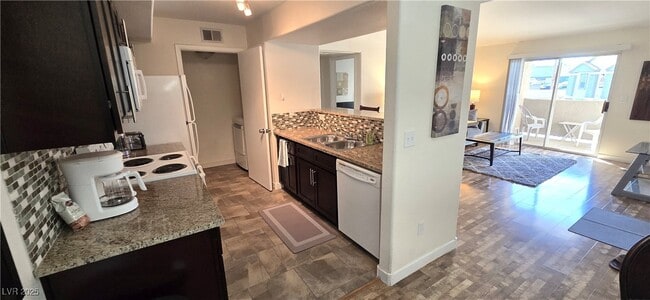 Building Photo - 2300 E Silverado Ranch Blvd