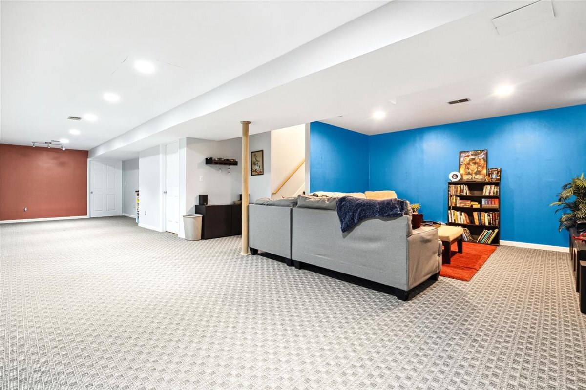 Building Photo - 471 Mahogany Ct