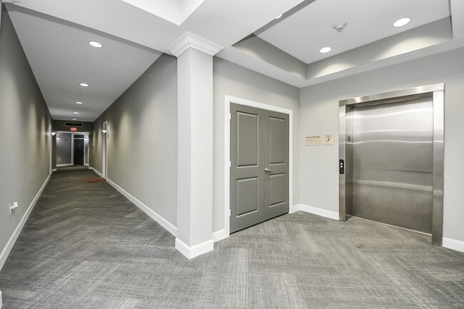 Building Photo - 1010 Rosine St