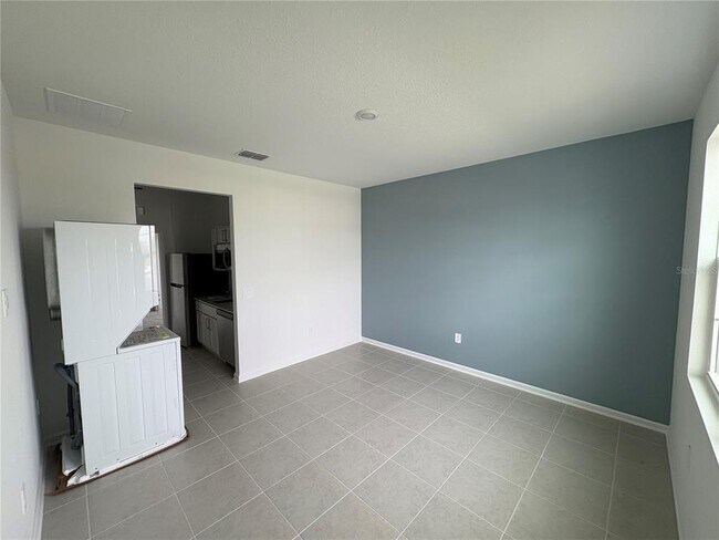 Building Photo - 5241 Green Belt Dr