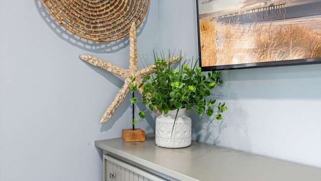 Building Photo - 710 Battersea Rd