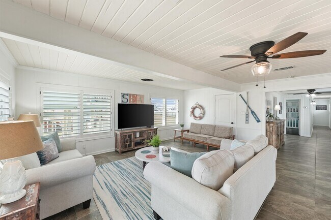 Building Photo - 16634 Jamaica Beach Rd