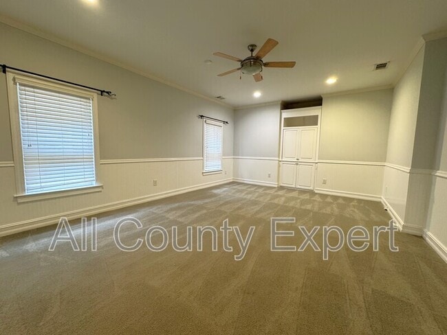Building Photo - 871 Lenox Ct NE