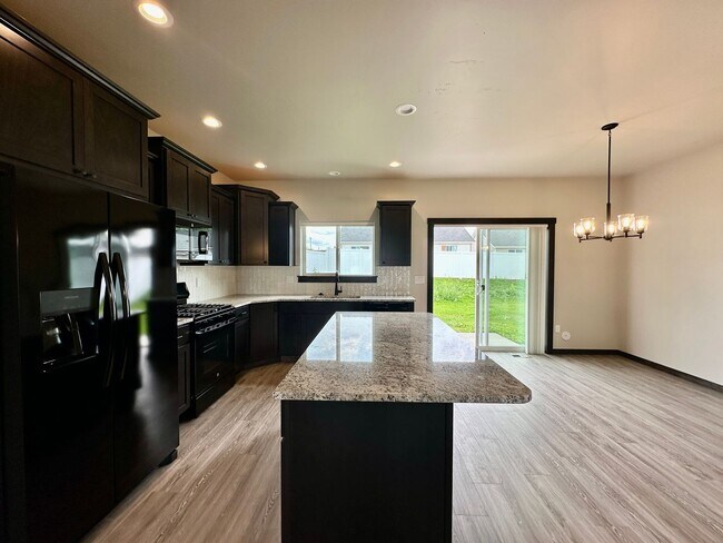 Building Photo - Newly Built 4-Bedroom Home | Chef’s Kitche...