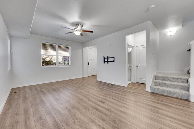 Building Photo - $2,550 - 3 Bed, 2.5 Bath Home in Colorado ...