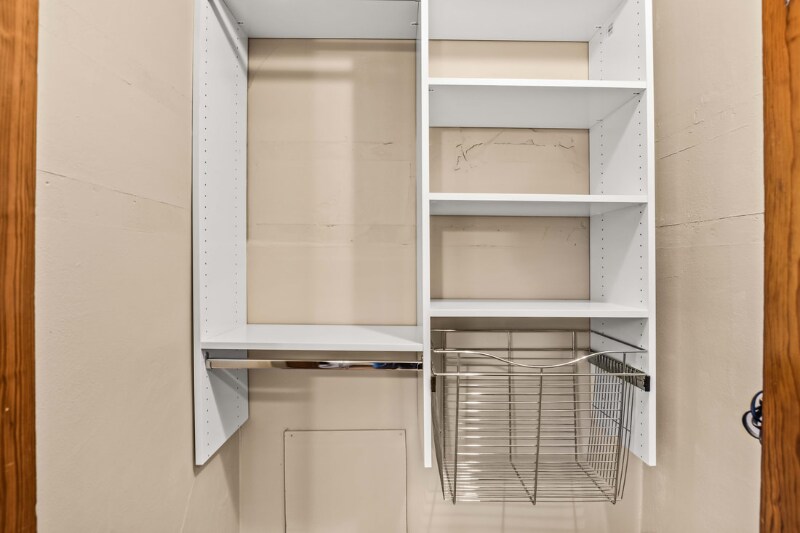 Building Photo - 933 Spaight St