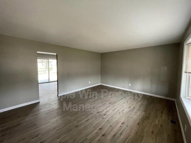 Building Photo - 11923 San Andres Dr