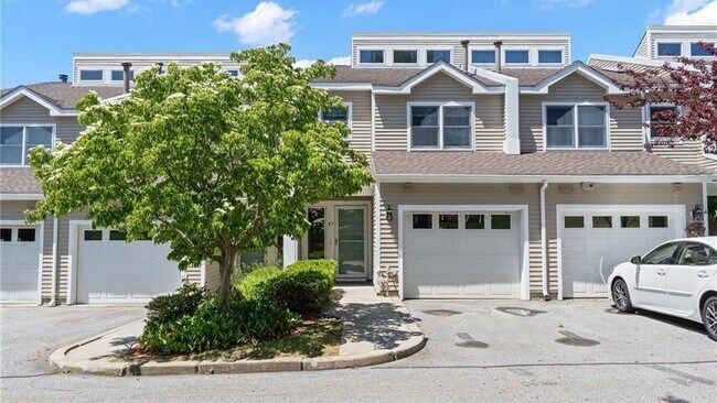 Building Photo - 8730 N Sherman Cir