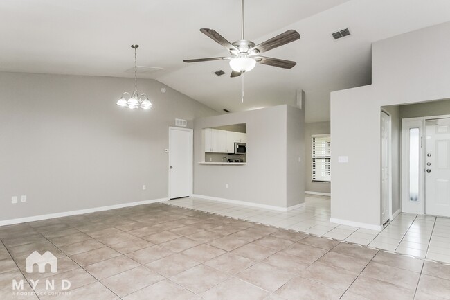 Building Photo - 530 Delido Way