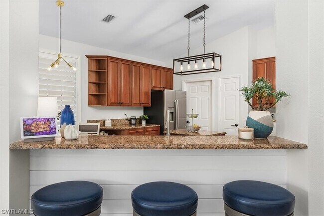 Building Photo - 20201 Burnside Pl