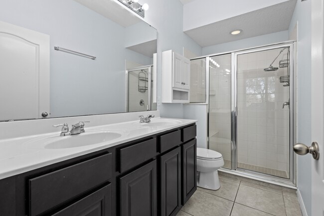 Building Photo - 11408 Center Lake Dr