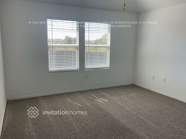 Building Photo - 10537 Steinbeck Dr