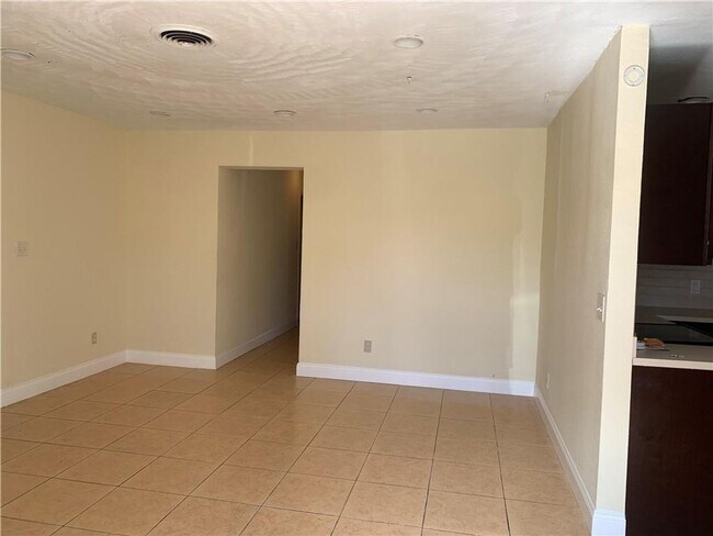 Building Photo - 2701 NW 21st St