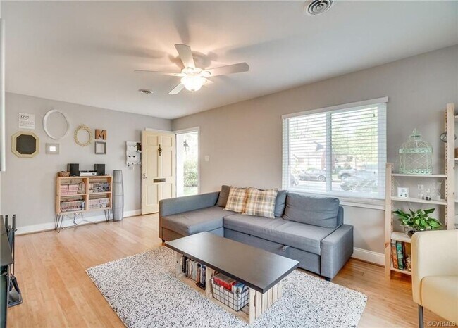 Building Photo - Sauer's Garden Gem: Lovely 3 Bedroom, 1.5 ...