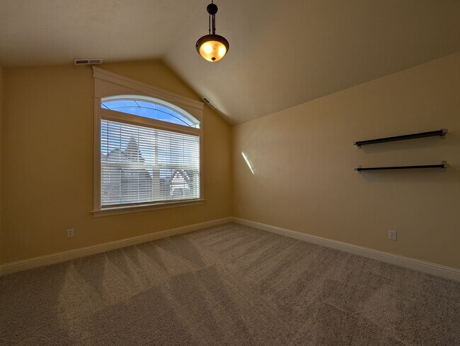 Building Photo - Beautiful 4-Bedroom, 3-Bath Home With Central Heat & A/C!