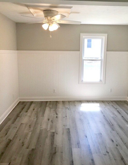 Building Photo - 87 Erie Beach Rd