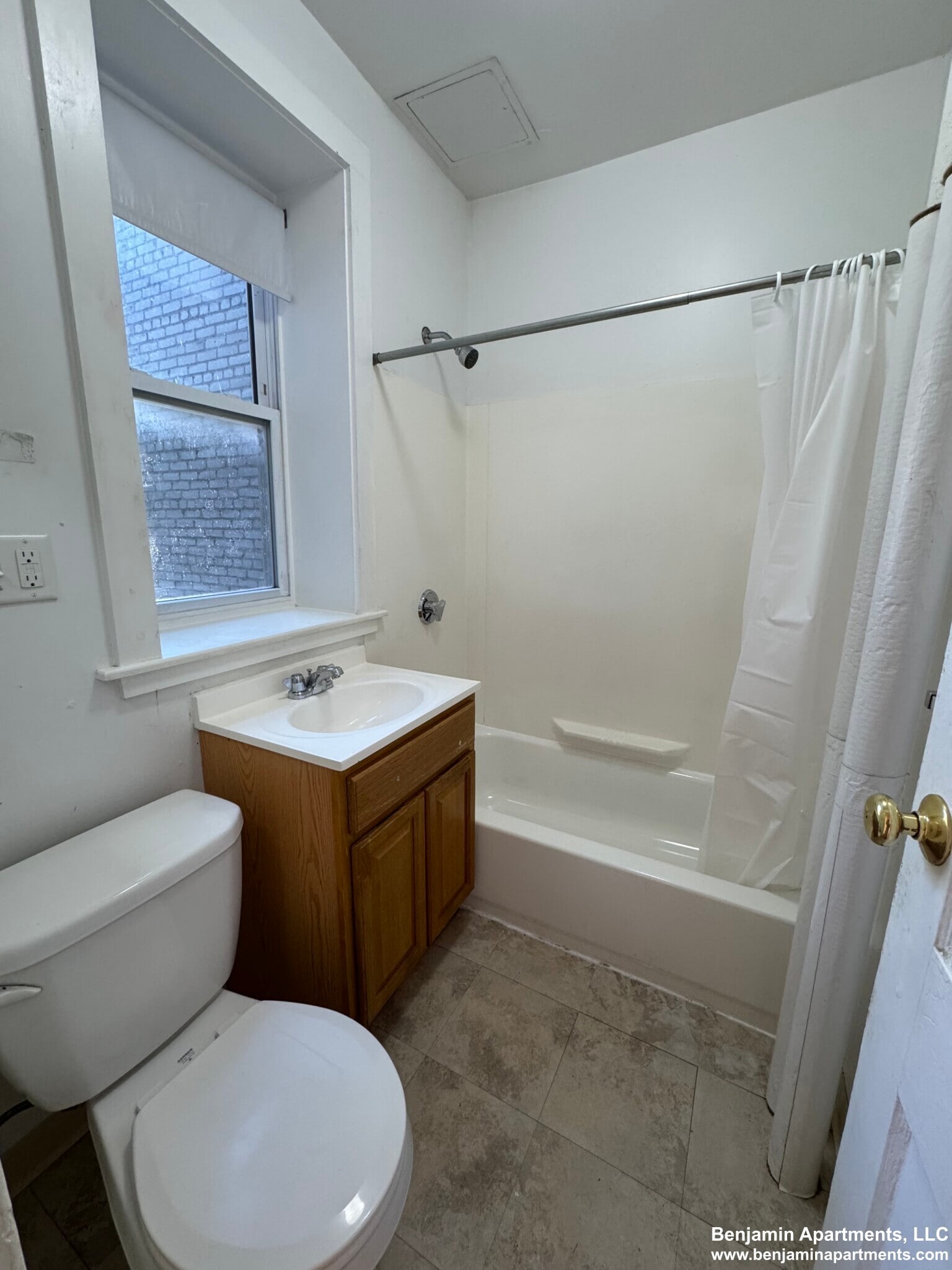 Building Photo - 8 Vinal St