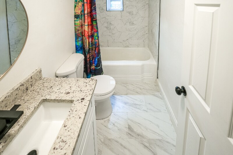Building Photo - 2102 Scovel St
