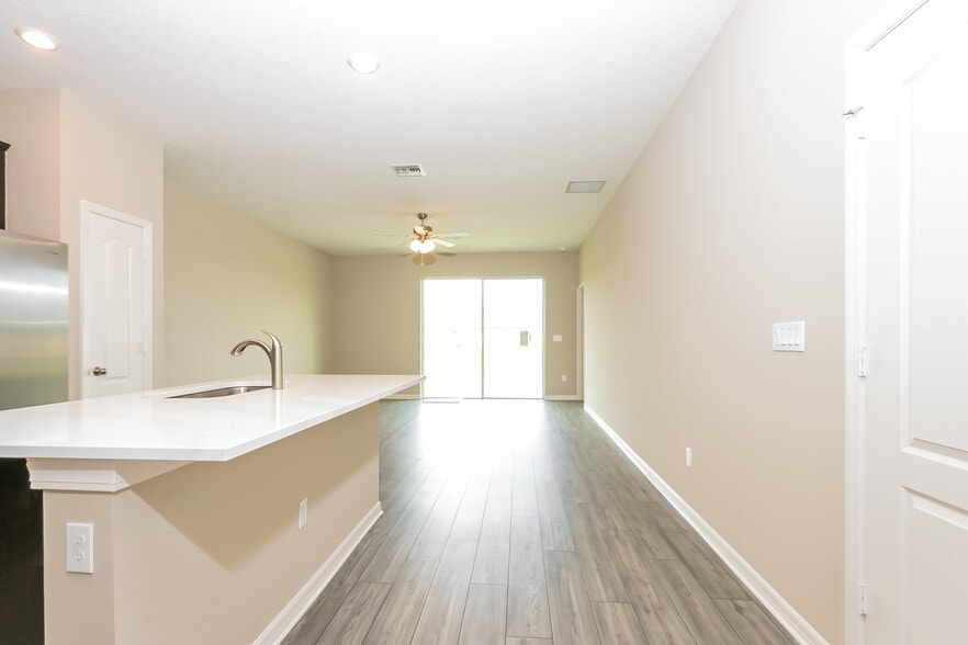 Building Photo - 1723 Party Pl