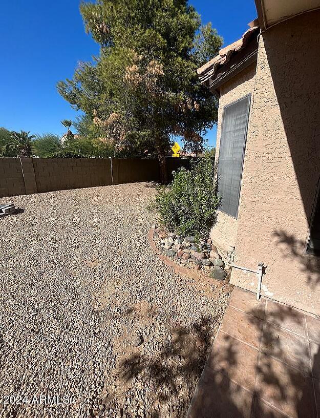 Building Photo - 1967 E Buena Vista Dr