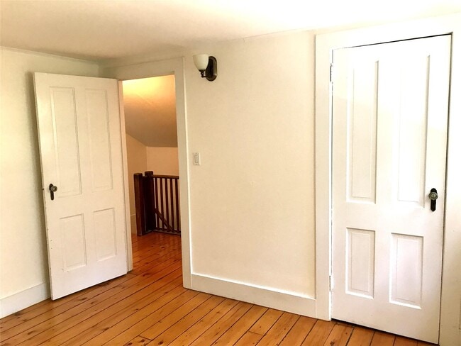 Building Photo - 209 1/2 Wilson Park Dr
